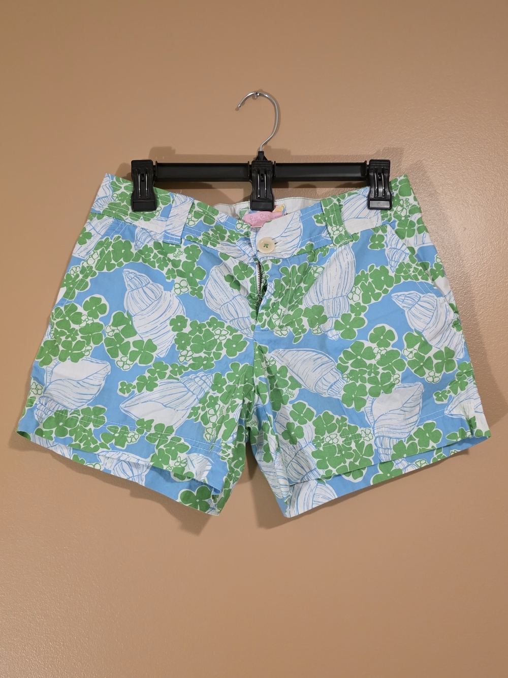 Lilly Pulitzer Light Blue & Green Floral Shell Print Bermuda Shorts